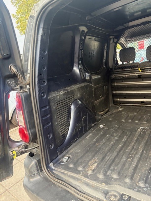 Used Peugeot Partner 2014 for sale - 76204695: Photo 14