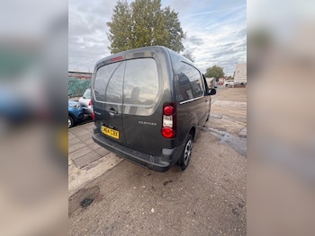 Used Peugeot Partner 2014 for sale - 76204695: Photo