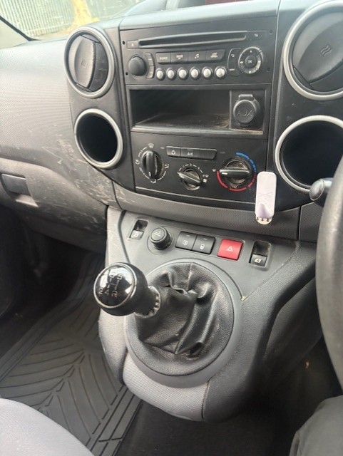 Used Peugeot Partner 2014 for sale - 76204695: Photo 6