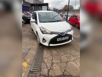 Used Toyota Yaris 2015 for sale - 76501205: Photo