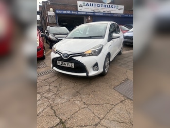 Used Toyota Yaris 2015 for sale - 76501205: Photo