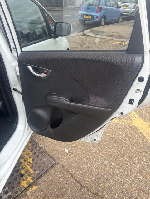 Used Honda Jazz 2014 for sale - 77635525: Photo 13