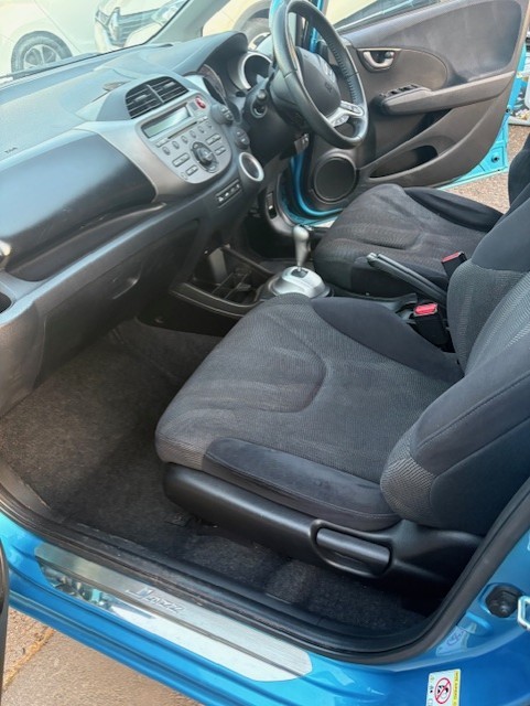 Used Honda Jazz 2010 for sale - 77927527: Photo 15