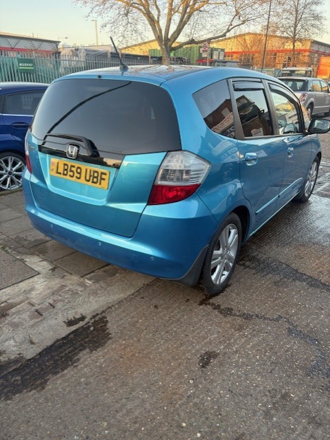 Used Honda Jazz 2010 for sale - 77927527: Photo 4