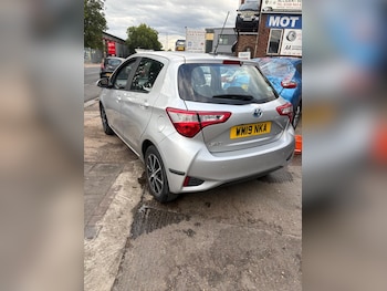 Used Toyota Yaris 2019 for sale - 79376253: Photo