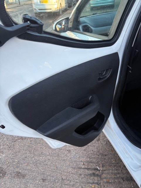 Used Toyota AYGO 2017 for sale - 75980393: Photo 11