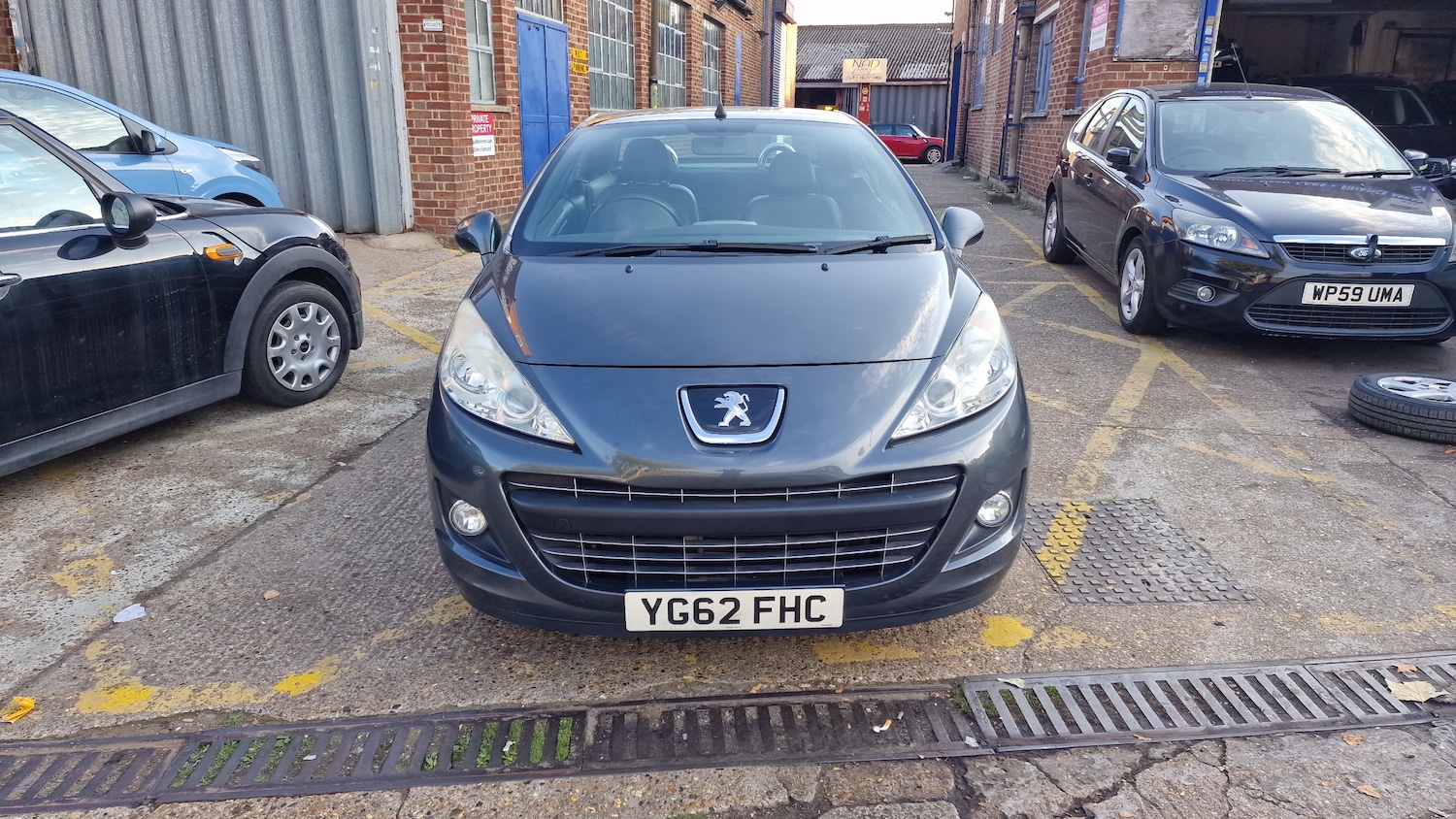Used Peugeot 207 CC 2012 for sale - 76246067: Photo 2