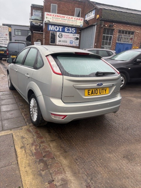 Used Ford Focus 2010 for sale - 77021946: Photo 3