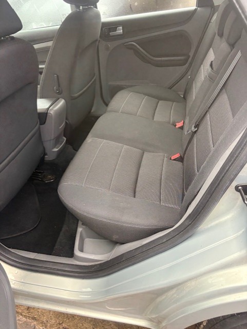 Used Ford Focus 2010 for sale - 77021946: Photo 9