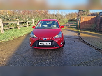 2017 (67) - 1.5 Hybrid Icon Tech 5dr CVT