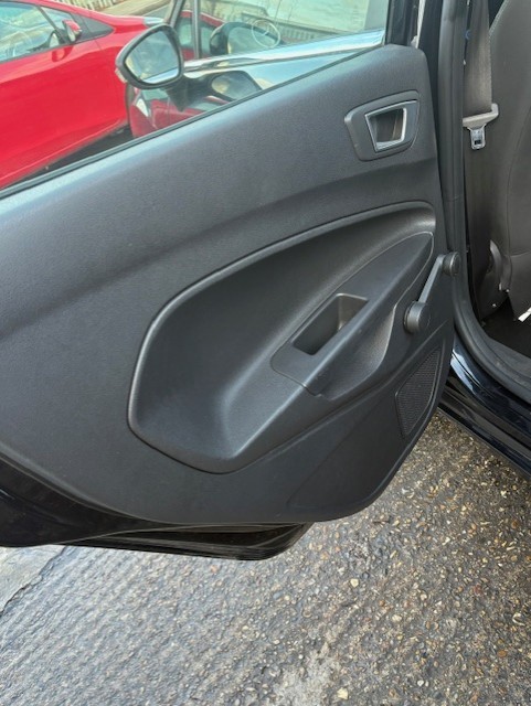 Used Ford Fiesta 2013 for sale - 76943011: Photo 12