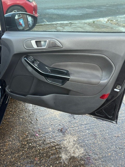 Used Ford Fiesta 2013 for sale - 76943011: Photo 8