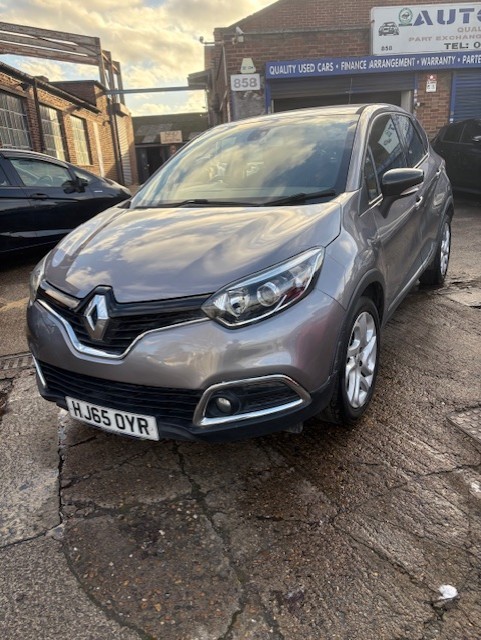 Used Renault Captur 2015 for sale - 76943010: Photo 2