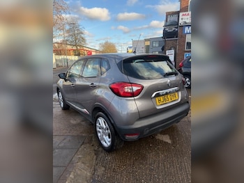 Used Renault Captur 2015 for sale - 76943010: Photo