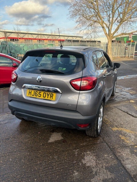 Used Renault Captur 2015 for sale - 76943010: Photo 4
