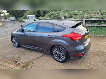 Used Ford Focus 2017 for sale - 75955007: Photo