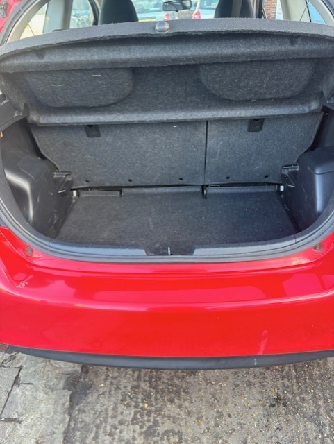 Used Toyota Yaris 2015 for sale - 76760800: Photo 14