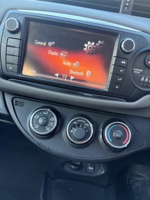 Used Toyota Yaris 2015 for sale - 76760800: Photo 6