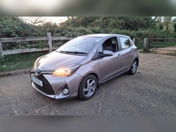 (15) - 1.5 VVT-h Icon Hatchback 5dr Petrol Hybrid E-CVT Euro 6 (101 ps)