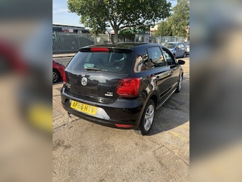 Used Volkswagen Polo 2016 for sale - 79147460: Photo