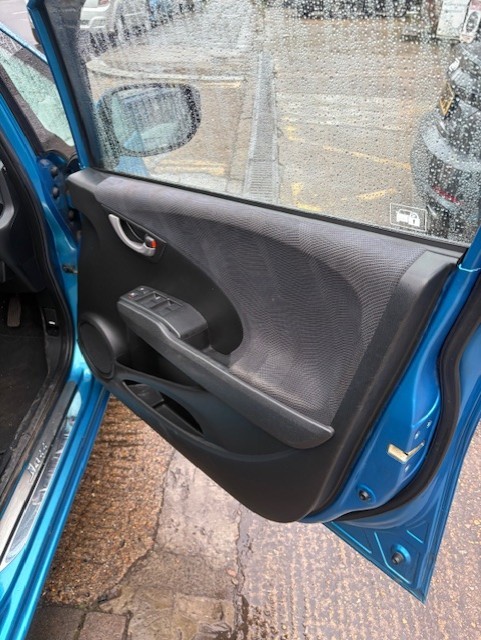 Used Honda Jazz 2010 for sale - 78053654: Photo 9