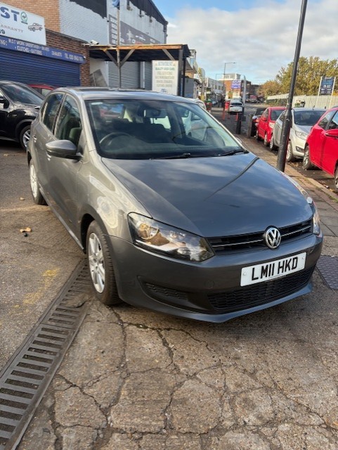 Used Volkswagen Polo 2011 for sale - 76381671: Photo 1
