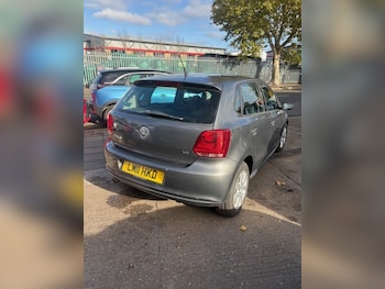 Used Volkswagen Polo 2011 for sale - 76381671: Photo