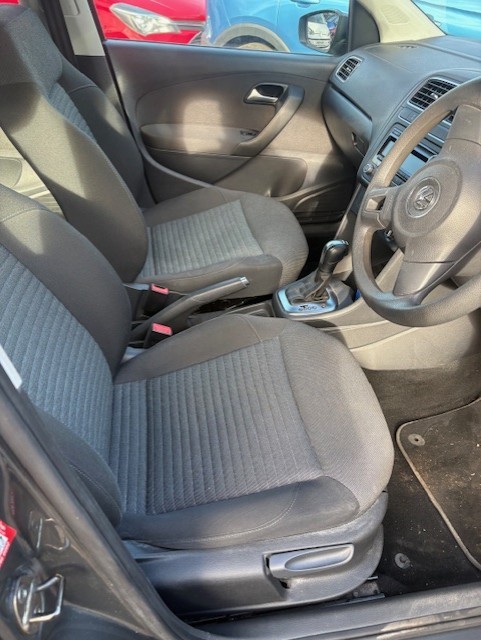 Used Volkswagen Polo 2011 for sale - 76381671: Photo 5