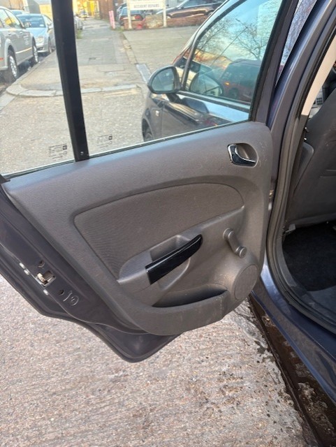 Used Vauxhall Corsa 2010 for sale - 77899032: Photo 13