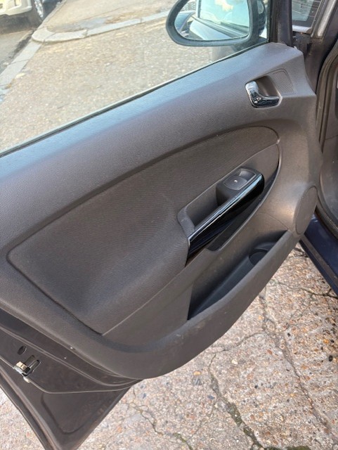 Used Vauxhall Corsa 2010 for sale - 77899032: Photo 15