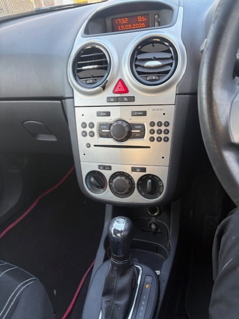 Used Vauxhall Corsa 2010 for sale - 77899032: Photo 6