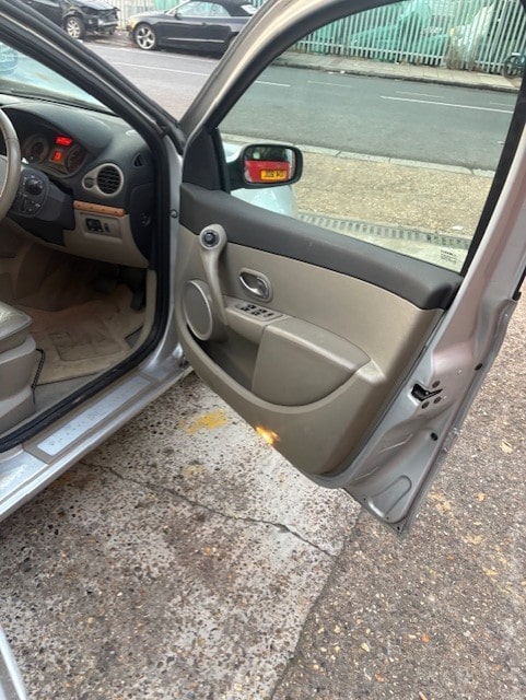 Used Renault Clio 2007 for sale - 76096284: Photo 11