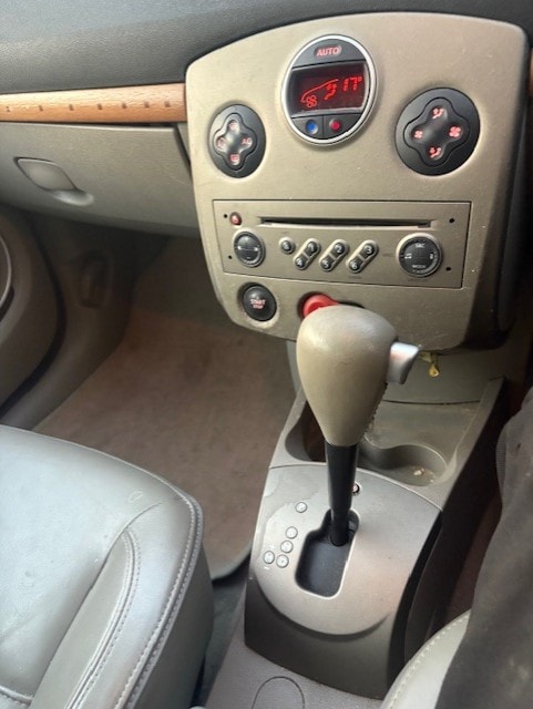 Used Renault Clio 2007 for sale - 76096284: Photo 5