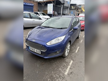 Used Ford Fiesta 2015 for sale - 78868900: Photo