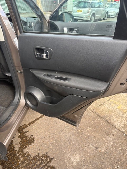 Used Nissan Qashqai 2010 for sale - 77899035: Photo 1