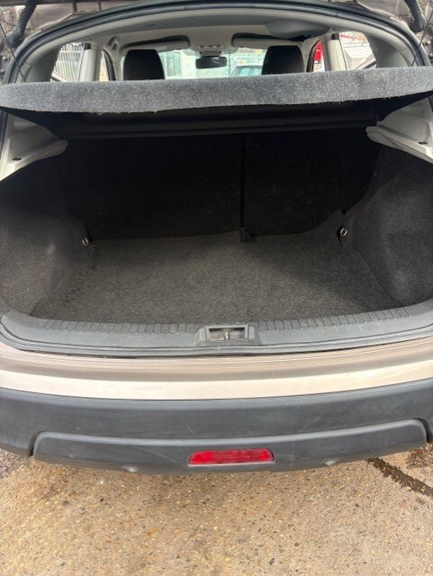 Used Nissan Qashqai 2010 for sale - 77899035: Photo 11