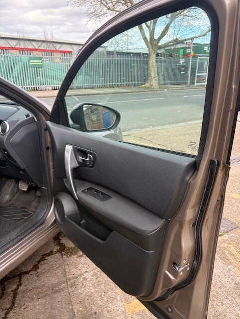 Used Nissan Qashqai 2010 for sale - 77899035: Photo 15