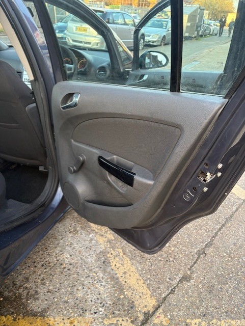 Used Nissan Qashqai 2010 for sale - 77899035: Photo 4