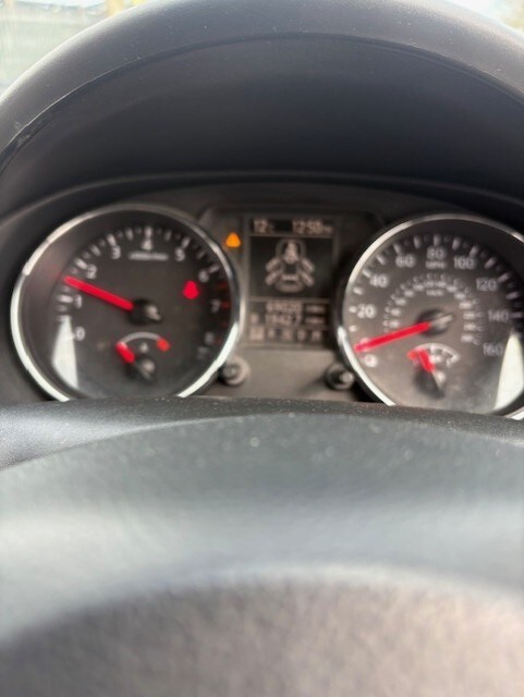 Used Nissan Qashqai 2010 for sale - 77899035: Photo 9