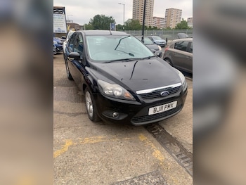 2011 (11) - 1.6 Zetec 5dr