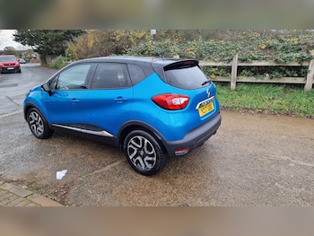 Used Renault Captur 2017 for sale - 76922658: Photo
