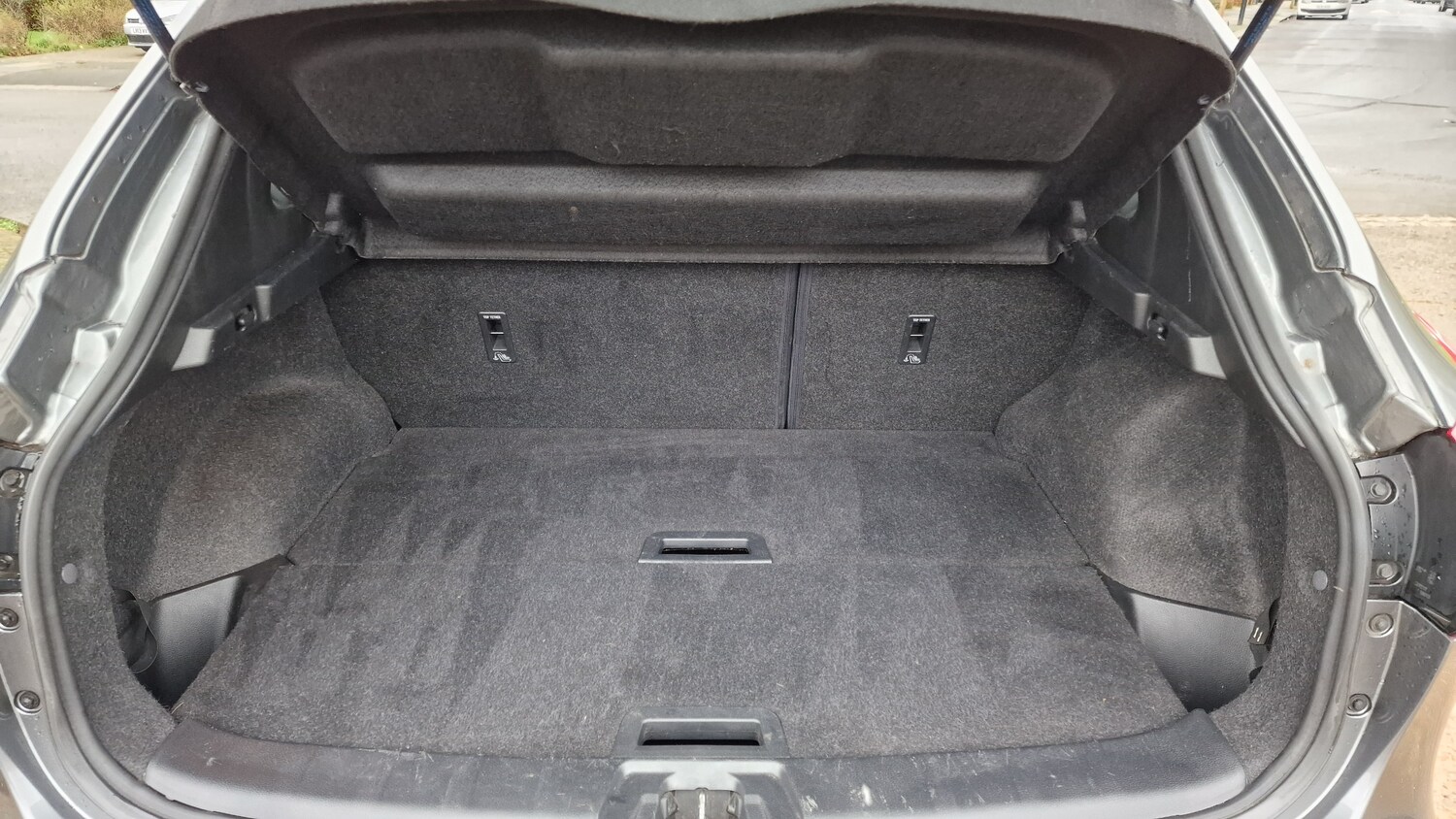 Used Nissan Qashqai 2014 for sale - 77563652: Photo 13