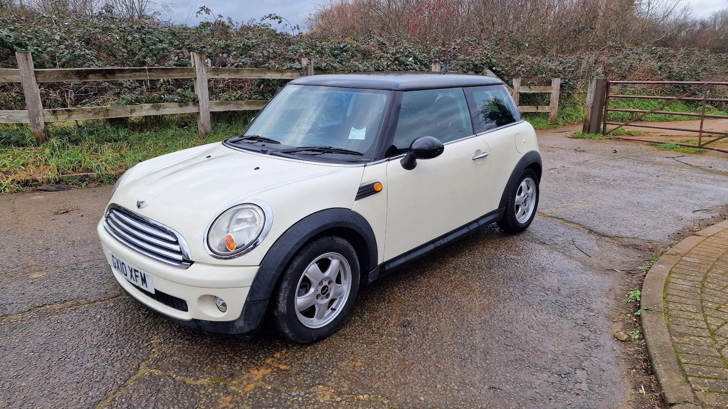Used MINI Hatch 2010 for sale - 77259058: Photo 2
