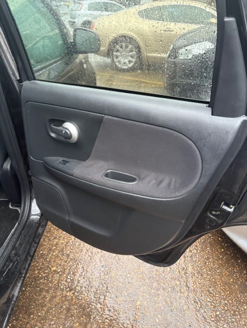 Used Nissan Note 2011 for sale - 77512732: Photo 12