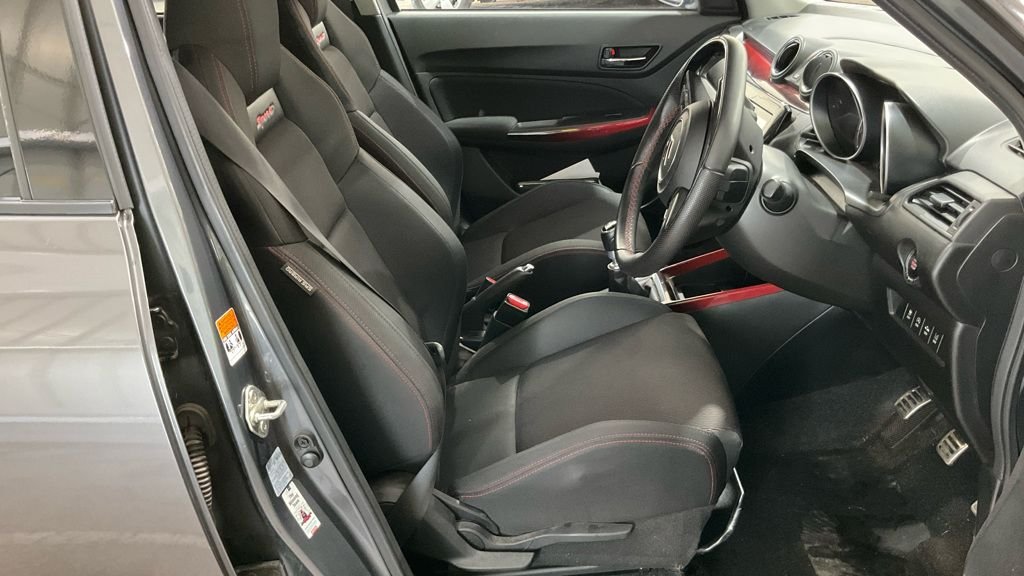 Used Suzuki Swift 2019 for sale - 76617496: Photo 2