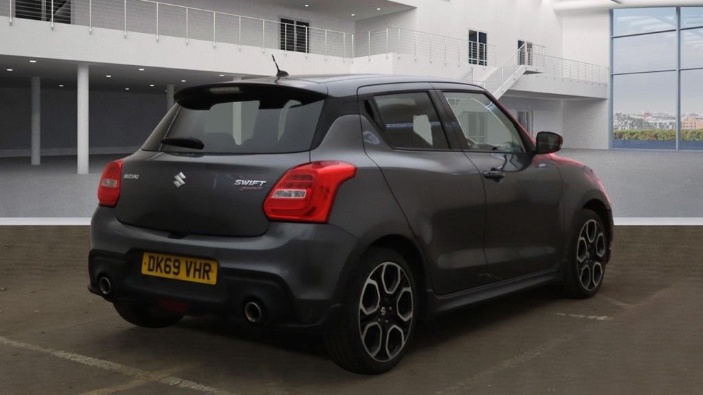 Used Suzuki Swift 2019 for sale - 76617496: Photo 8