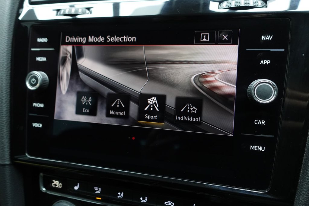 Used Volkswagen Golf 2019 for sale - 77558002: Photo 33