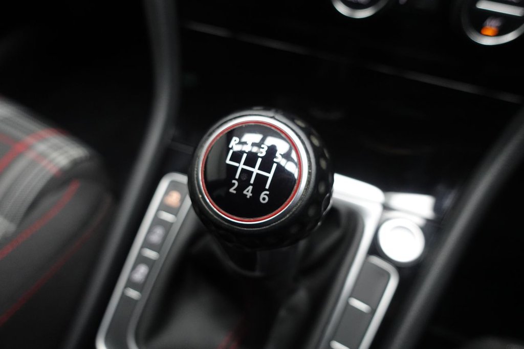 Used Volkswagen Golf 2019 for sale - 77558002: Photo 38