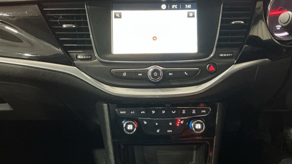 Used Vauxhall Astra 2019 for sale - 77341914: Photo 2