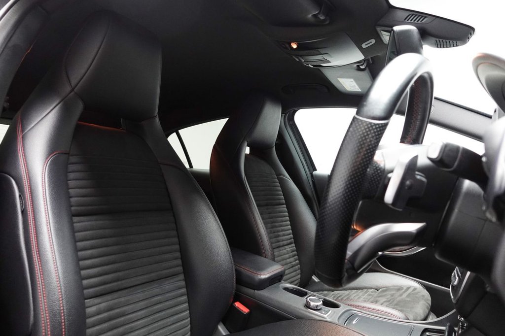 Used Mercedes-Benz GLA 2017 for sale - 76256257: Photo 2